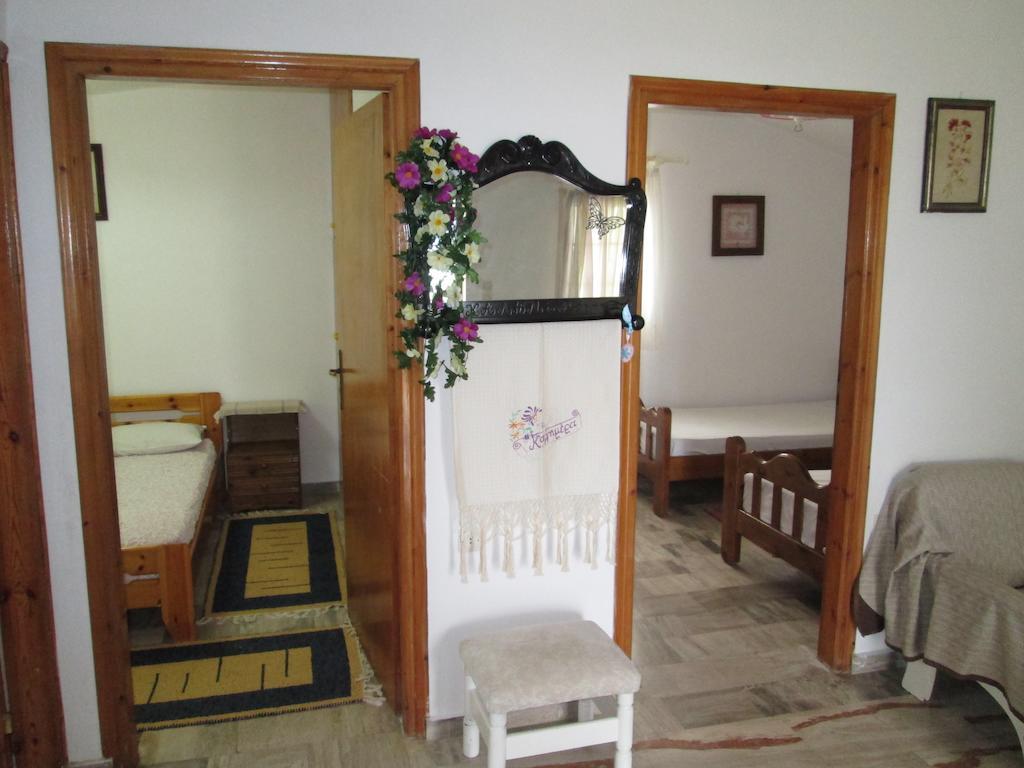 Bio House Apartment Chrani Bilik gambar