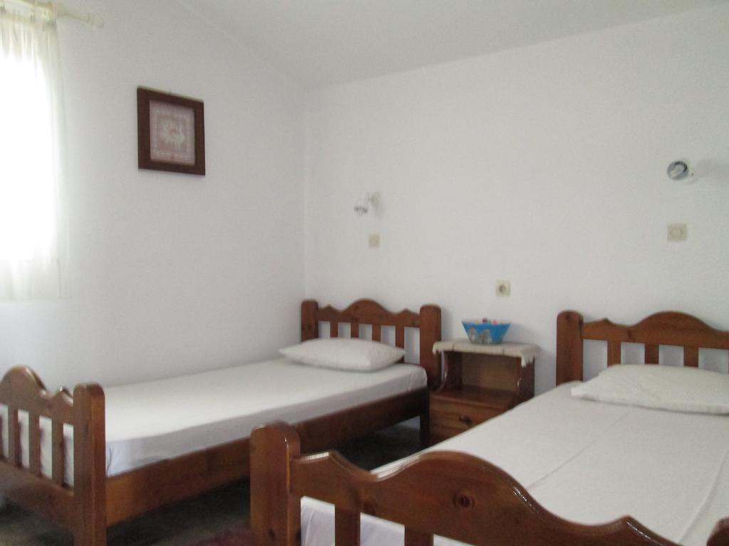 Bio House Apartment Chrani Luaran gambar