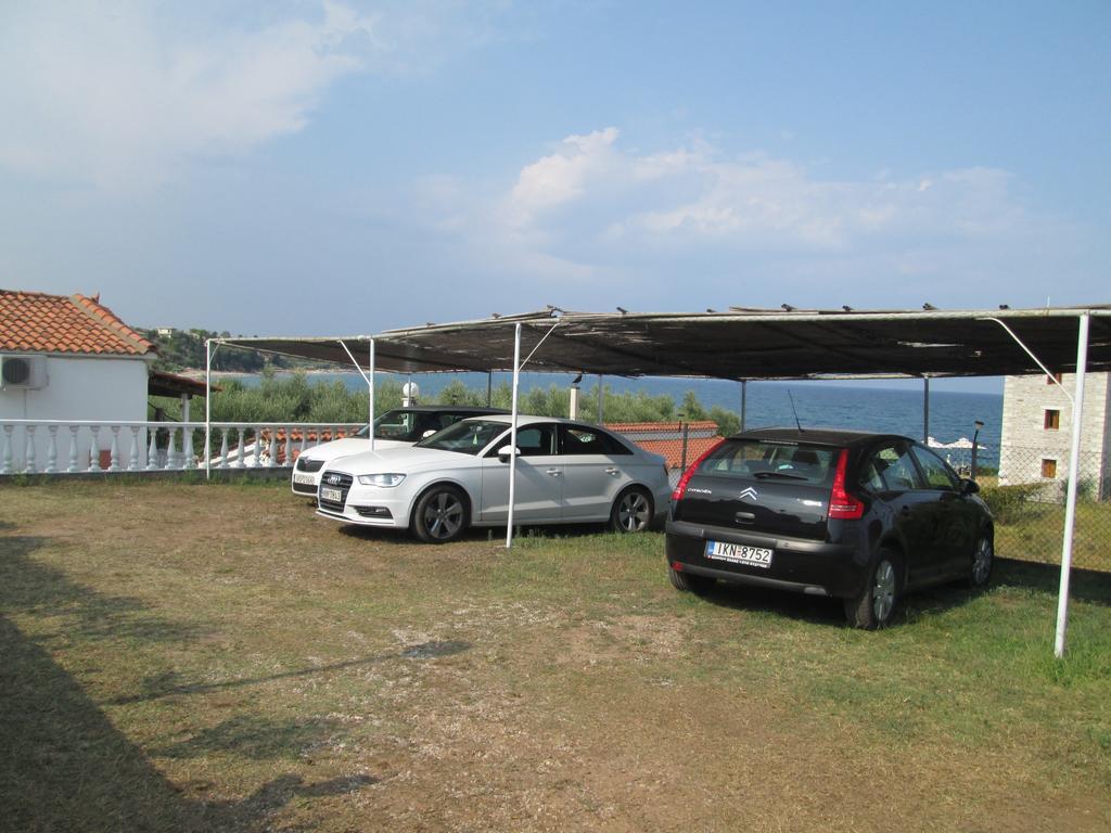 Bio House Apartment Chrani Luaran gambar